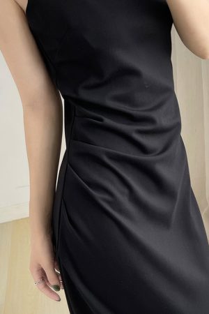 One-Shoulder Sleeveless Pleated Dress for Women - Vintage Black Spaghetti Strap Mid-Length Dress for Spring & Summer Commuting