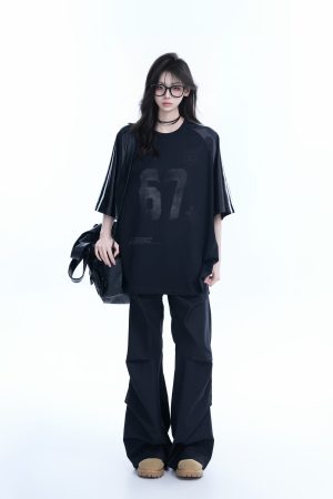 Oversized Black Short-Sleeve T-Shirt for Women - American High Street Sports Style, Loose Fit, Casual Chic.