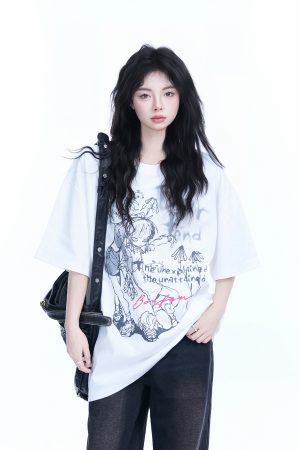 Oversized Black Short Sleeve T-Shirt for Women - American Street Style, Casual Cotton Tee with Sit and Eat Until the Mountains Are Empty Print