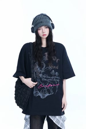 Oversized Black Short Sleeve T-Shirt for Women - American Street Style, Casual Cotton Tee with Sit and Eat Until the Mountains Are Empty Print