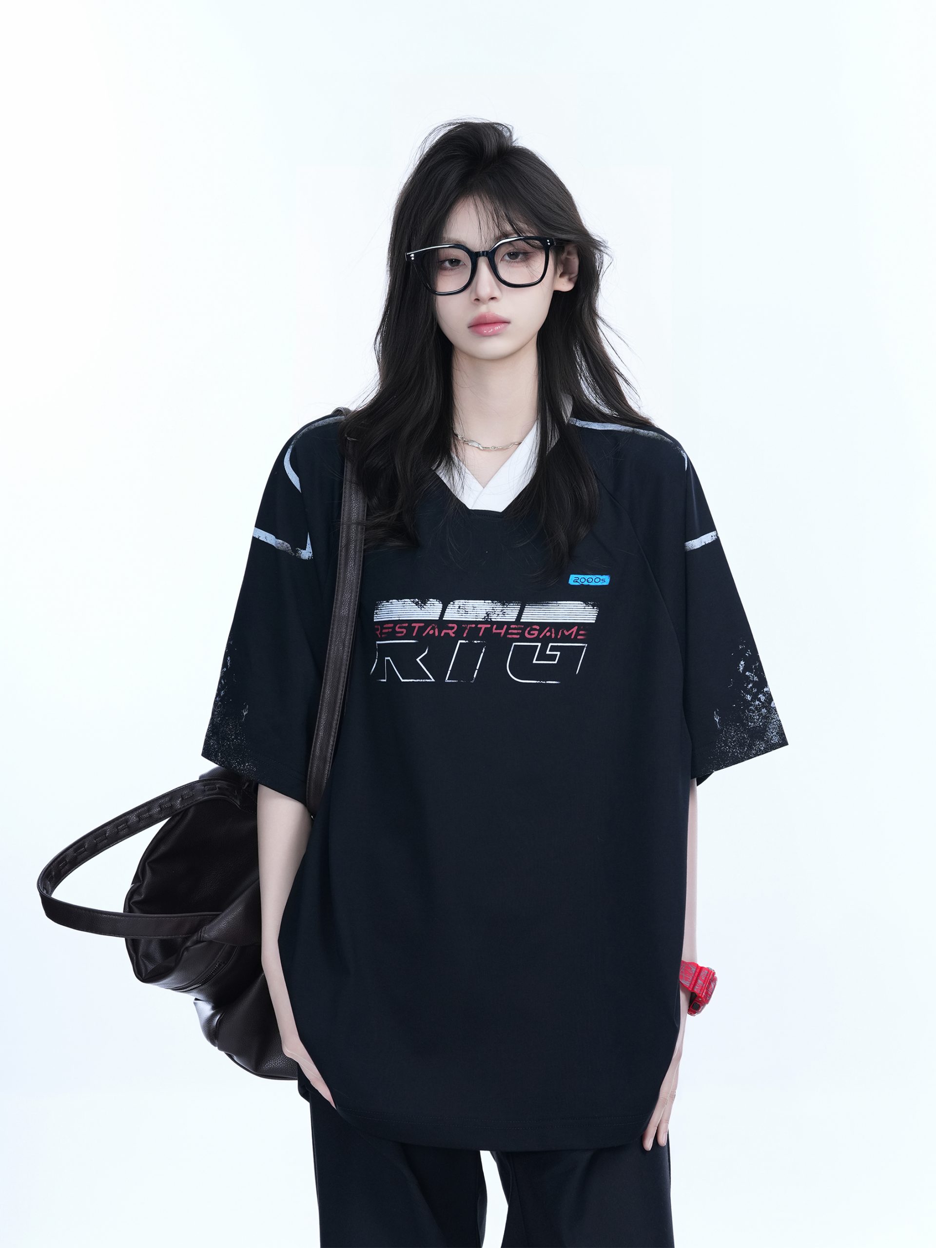 Oversized V-Neck Short Sleeve T-Shirt for Women - American Street Style with Sit and Eat Until the Mountains Are Empty Graphic Oversized V-Neck Short Sleeve T-Shirt for Women - American Street Style with Sit and Eat Until the Mountains Are Empty Graphic