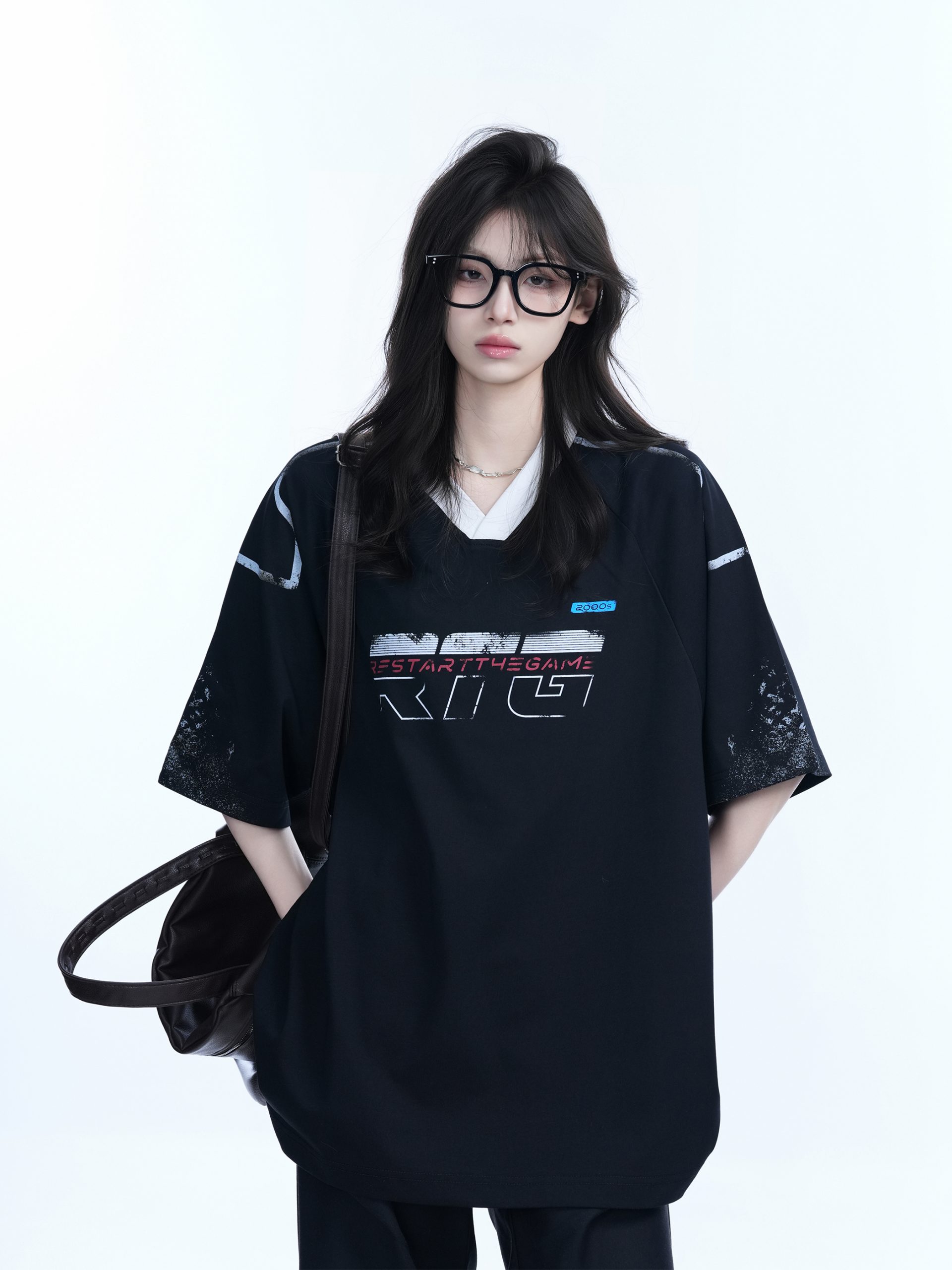 Oversized V-Neck Short Sleeve T-Shirt for Women - American Street Style with Sit and Eat Until the Mountains Are Empty Graphic Oversized V-Neck Short Sleeve T-Shirt for Women - American Street Style with Sit and Eat Until the Mountains Are Empty Graphic