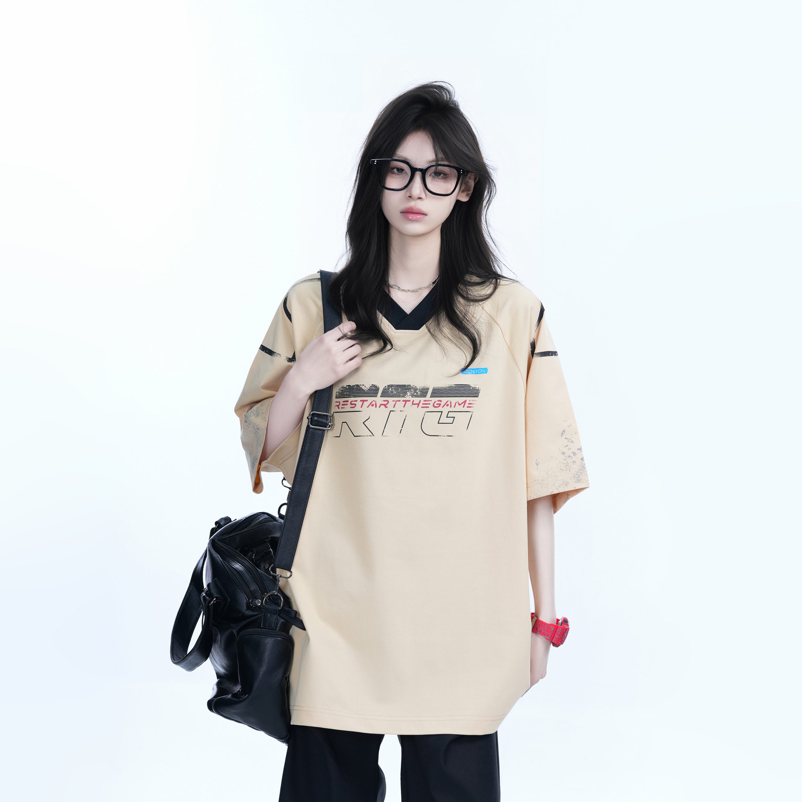 Oversized V-Neck Short Sleeve T-Shirt for Women - American Street Style with Sit and Eat Until the Mountains Are Empty Graphic Oversized V-Neck Short Sleeve T-Shirt for Women - American Street Style with Sit and Eat Until the Mountains Are Empty Graphic