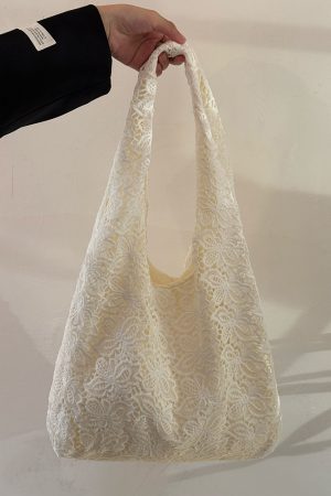 Pastoral Lace Tote Bag - Large Capacity Commuter Shoulder Bag, Versatile Niche Design for Everyday Style