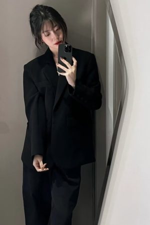 Petite Black Suit Jacket for Women - Trendy Slim Fit, Short Style, High-End Korean Fashion for Spring & Autumn 2025
