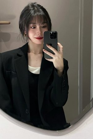 Petite Black Suit Jacket for Women - Trendy Slim Fit, Short Style, High-End Korean Fashion for Spring & Autumn 2025