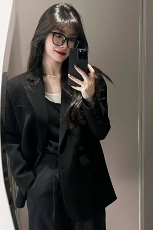 Petite Black Suit Jacket for Women - Trendy Slim Fit, Short Style, High-End Korean Fashion for Spring & Autumn 2025