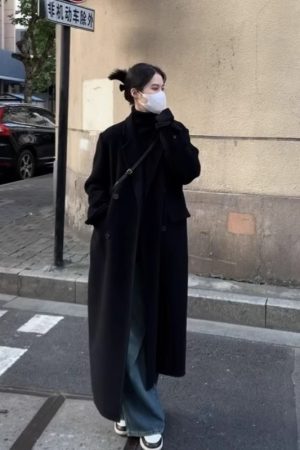 Petite Hepburn-Style Black Double-Faced Cashmere Coat for Women, Mid-Length Woolen Outerwear for Autumn/Winter 2024