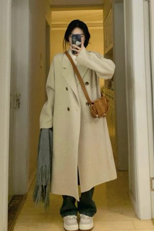 Petite Hepburn-Style Black Double-Faced Cashmere Coat for Women, Mid-Length Woolen Outerwear for Autumn/Winter 2024