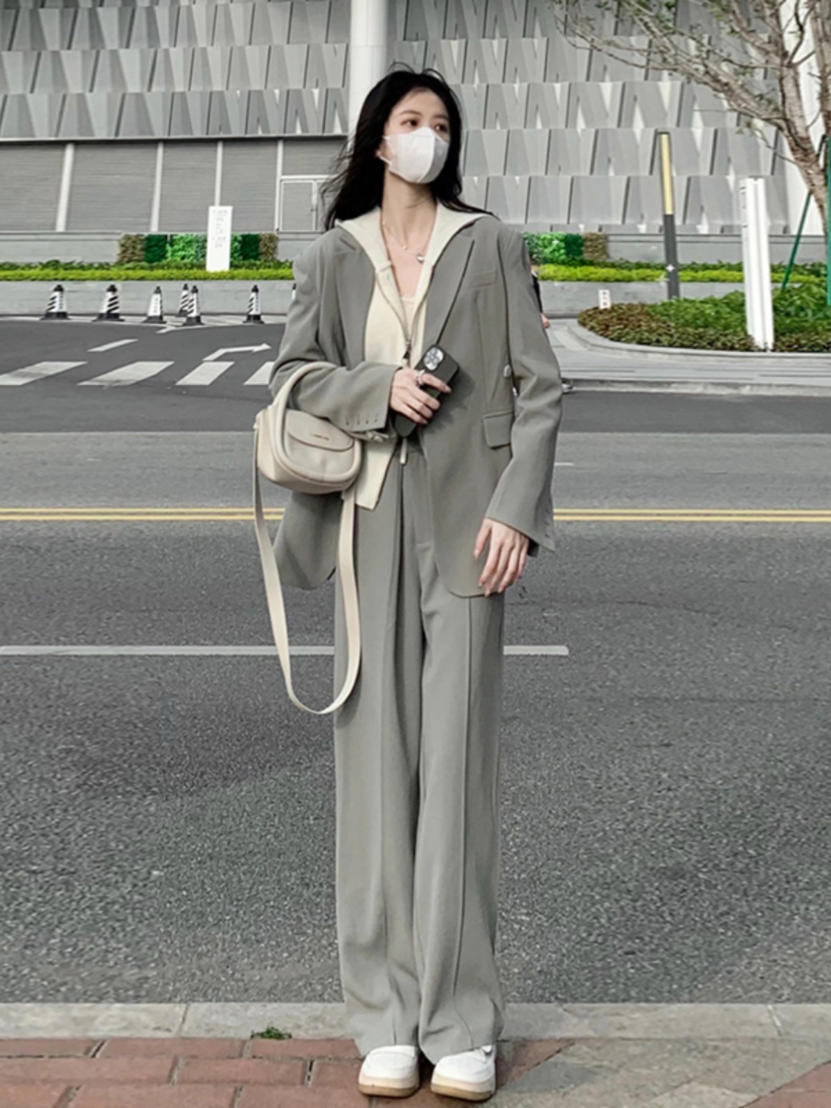 Petite Loose Casual Gray Suit Jacket for Women - Korean Style Blazer for Early Autumn Fashion Petite Loose Casual Gray Suit Jacket for Women - Korean Style Blazer for Early Autumn Fashion