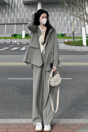 Petite Loose Casual Gray Suit Jacket for Women - Korean Style Blazer for Early Autumn Fashion