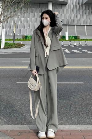 Petite Loose Casual Gray Suit Jacket for Women - Korean Style Blazer for Early Autumn Fashion