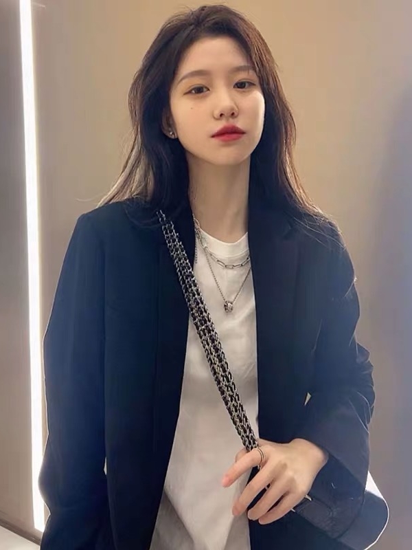 Petite Oversized Black Suit Jacket for Women - Loose Fit Blazer Top in Korean Style for Spring and Autumn 2025 Petite Oversized Black Suit Jacket for Women - Loose Fit Blazer Top in Korean Style for Spring and Autumn 2025
