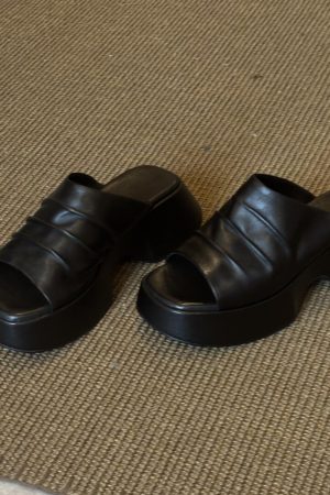 Petite Sheepskin Retro Slip-On Sandals for Women - Thick-Soled, Height-Increasing, Wrinkled Square Toe, Open Toe Design