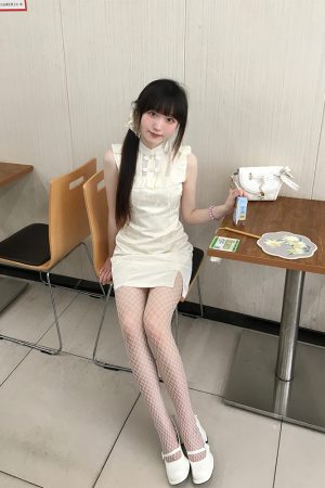 Petite Summer Sweet Pudding Bear Sleeveless Dress for Women - Cute Casual Style, Perfect for Warm Weather and Day Out