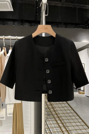 Petite Women's 2025 Summer Thin Black Suit Jacket, Retro Hepburn Style Fashion Blazer for Chic Y2K Look