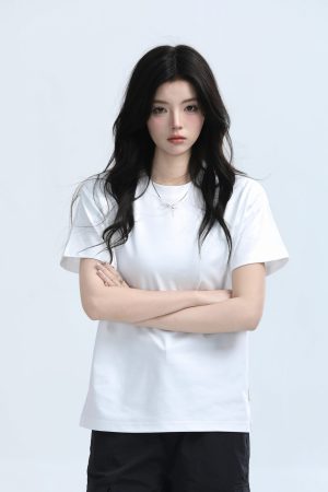 Petite Women's Fitted Gray Short-Sleeve T-Shirt with Round Neck - Summer Style, Casual Graphic Tee for Trendy Looks