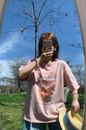 Pink Retro Floral Print Short Sleeve T-Shirt for Women - Summer Loose Fit Round Neck Top - Vintage 90s Style