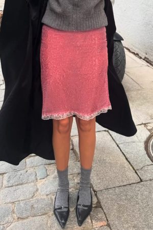 Playful Guava Pink Sequined Bodycon Half Skirt with Lace Trim - Trendy Y2K Style for a Chic Look