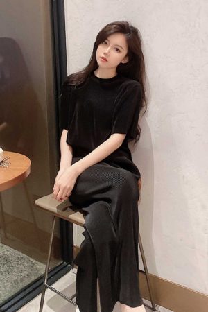 Pleated Two-Piece Set, Miyake Pleats, Slimming Casual Women's Round Neck Top with Straight Floor-Length Pants, Spring/Summer Fashion