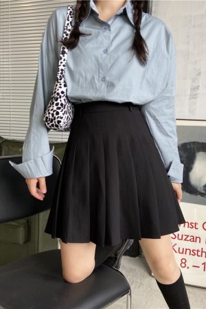Plus Size A-Line Pleated Skirt for Women - Slimming Versatile Short Skirt, Anti-Exposure Design, Ideal for Students and Everyday Wear
