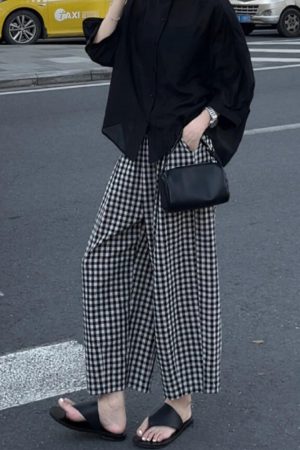 Plus Size Black and White Checkered Wide-Leg Pants for Women - Loose High-Waisted Trousers for Petite Sizes, 2025 Trend