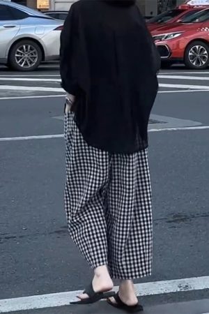 Plus Size Black and White Checkered Wide-Leg Pants for Women - Loose High-Waisted Trousers for Petite Sizes, 2025 Trend