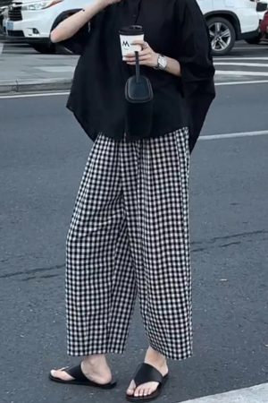 Plus Size Black and White Checkered Wide-Leg Pants for Women - Loose High-Waisted Trousers for Petite Sizes, 2025 Trend