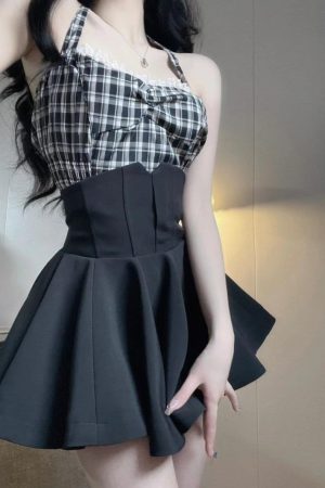 Plus Size Black Fluffy Half Skirt for Women - High-Waisted Pleated A-Line Umbrella Skirt for Autumn Winter, Slimming Fit for Petite Figures