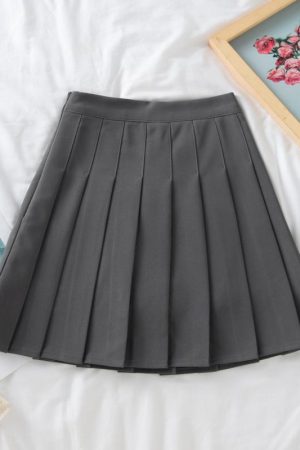 Plus Size Black High-Waisted Pleated A-Line Midi Skirt for Women, Summer College Style Checkered JK Skirt, Anti-Exposure Fashion