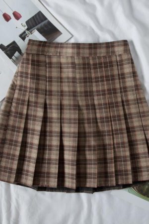 Plus Size Black High-Waisted Pleated A-Line Midi Skirt for Women, Summer College Style Checkered JK Skirt, Anti-Exposure Fashion