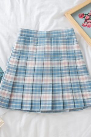 Plus Size Black High-Waisted Pleated A-Line Midi Skirt for Women, Summer College Style Checkered JK Skirt, Anti-Exposure Fashion