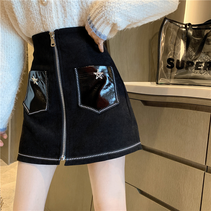 Plus Size Black One-Piece High-Waisted A-Line Skirt for Women - Slimming Zipper Detail, Perfect for Spring and Summer Fashion. Plus Size Black One-Piece High-Waisted A-Line Skirt for Women - Slimming Zipper Detail, Perfect for Spring and Summer Fashion.