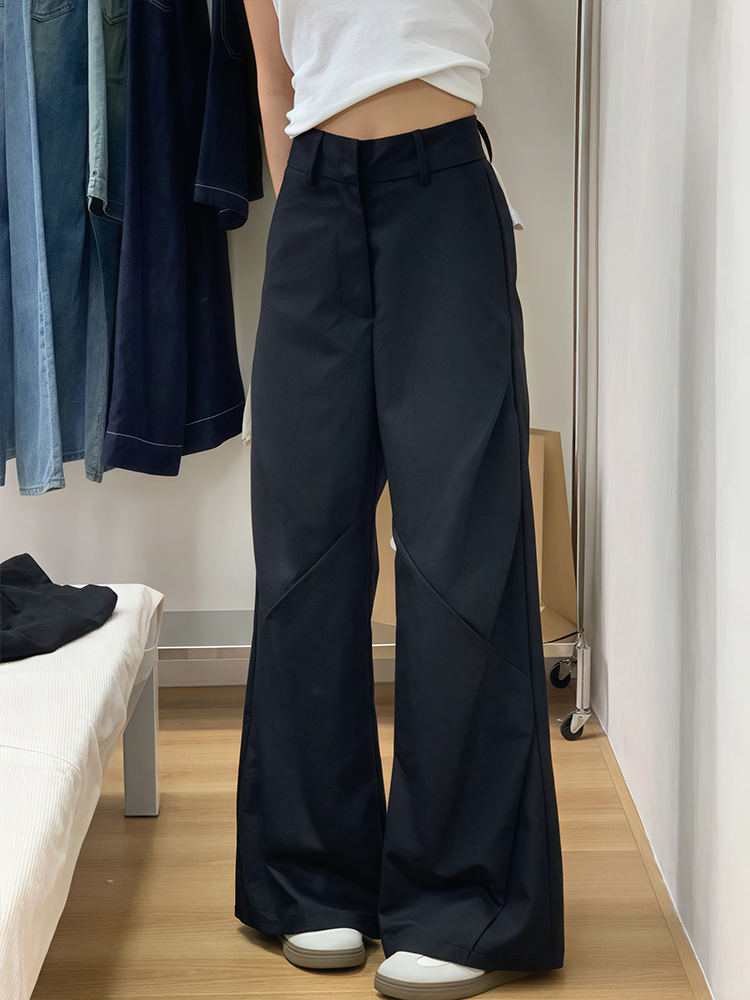 Plus Size Black Wide-Leg Trousers for Women - High-Waisted, Loose Fit, Casual Pleated Pants for Summer 2025 Plus Size Black Wide-Leg Trousers for Women - High-Waisted, Loose Fit, Casual Pleated Pants for Summer 2025