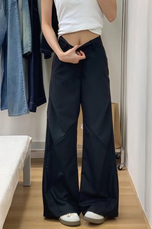 Plus Size Black Wide-Leg Trousers for Women - High-Waisted, Loose Fit, Casual Pleated Pants for Summer 2025