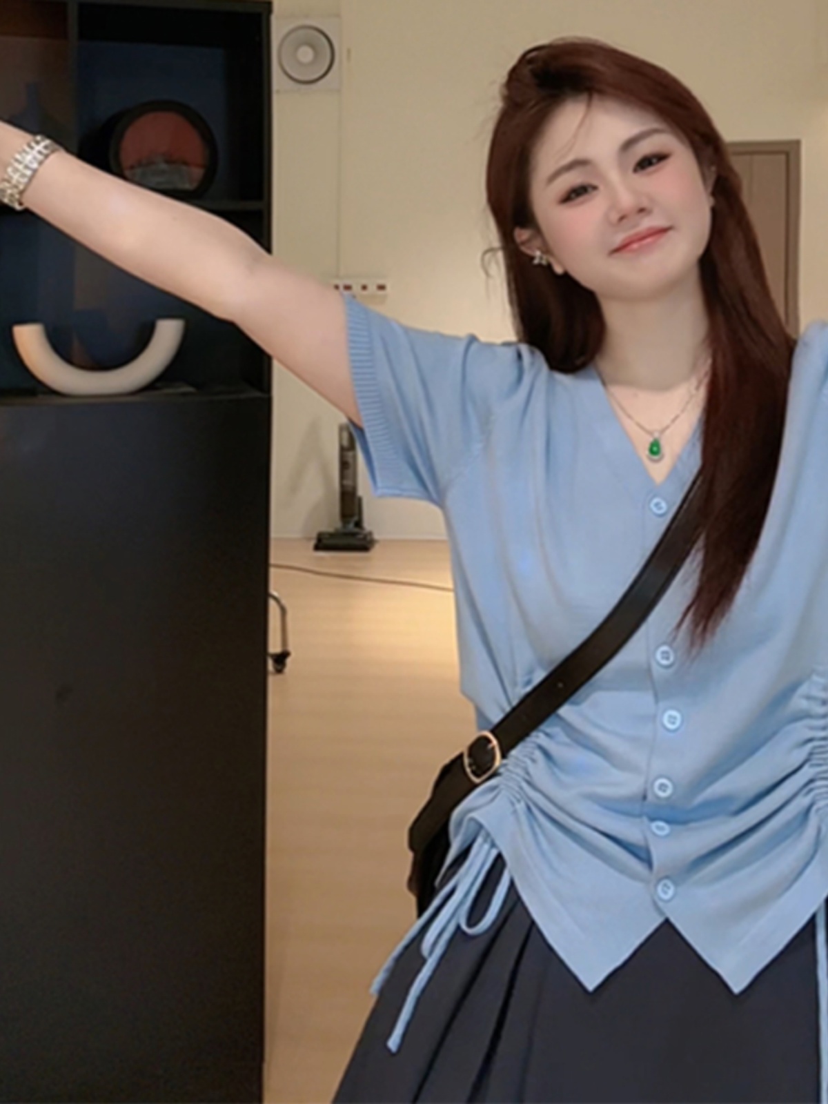 Plus Size Casual Loose Summer T-Shirt for Women, Slimming Drawstring Pleated V-Neck, Short Sleeve, Comfortable and Stylish Top Plus Size Casual Loose Summer T-Shirt for Women, Slimming Drawstring Pleated V-Neck, Short Sleeve, Comfortable and Stylish Top