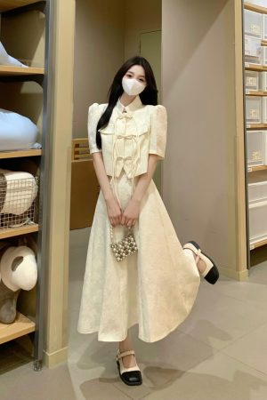 Plus-Size Chinese Style Short Sleeve Jacket for Women, Slimming High-Waisted Retro Half-Length Dress, Elegant National Wind Fashion