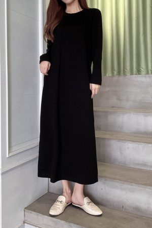 Plus Size Cotton Round Neck Mid-Length Dress, Loose Fit Short Sleeve & Long Sleeve, Slimming Straight Skirt for Spring & Summer