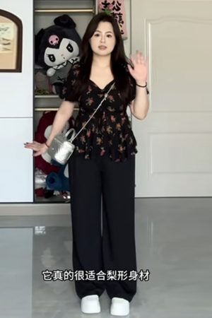 Plus Size Floral Drawstring Doll Shirt - Vintage French Square Neck Top for Women, Summer Short Sleeve Tea Break Style