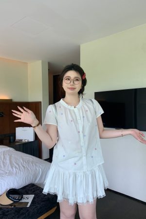 Plus Size Floral Embroidered Short Sleeve Shirt - Slightly Chubby Alice Summer Dream Top in Colorful Y2K Style