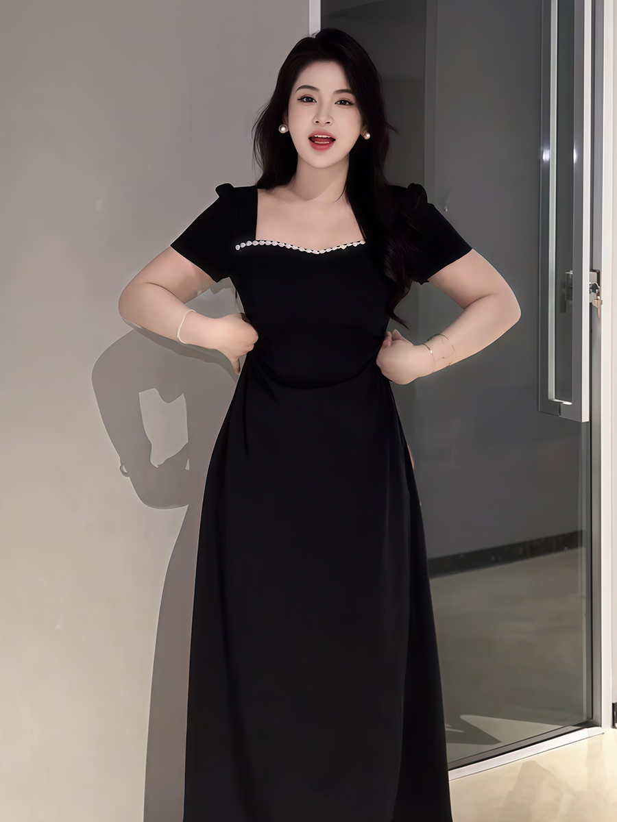 Plus-Size French Hepburn-Style Black Square-Neck Dress for Women - Elegant Summer Little Black Dress for Social Events Plus-Size French Hepburn-Style Black Square-Neck Dress for Women - Elegant Summer Little Black Dress for Social Events