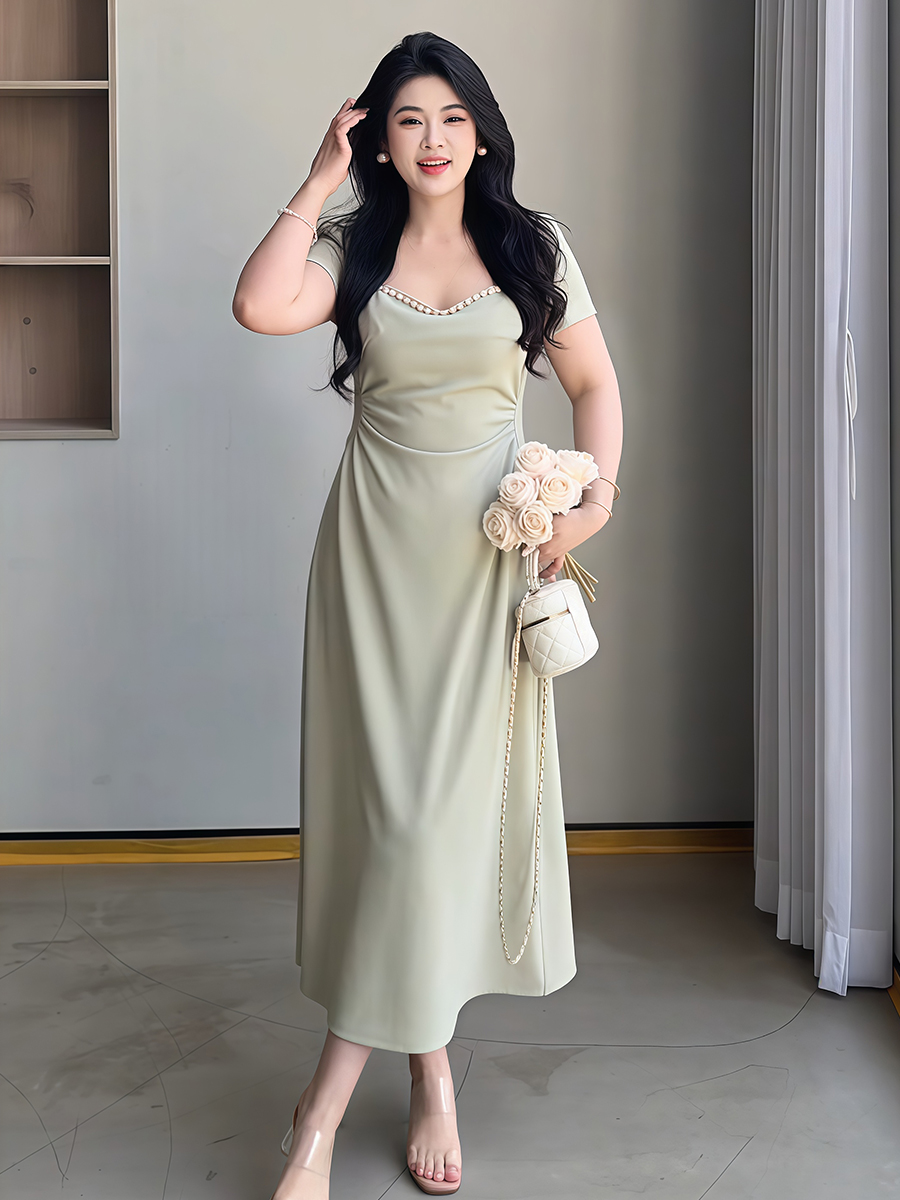 Plus-Size French Hepburn-Style Black Square-Neck Dress for Women - Elegant Summer Little Black Dress for Social Events Plus-Size French Hepburn-Style Black Square-Neck Dress for Women - Elegant Summer Little Black Dress for Social Events