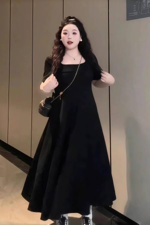 Plus-Size French Hepburn-Style Square-Neck Dress with Flattering A-Line Skirt for Summer, Perfect for Pear-Shaped Figures