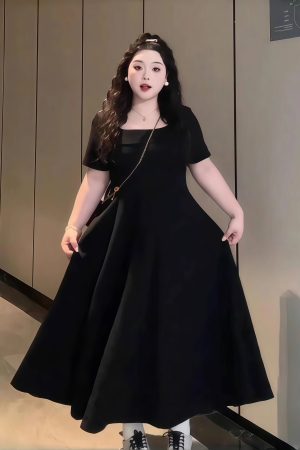 Plus-Size French Hepburn-Style Square-Neck Dress with Flattering A-Line Skirt for Summer, Perfect for Pear-Shaped Figures