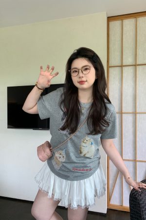 Plus Size Gray Cartoon Print Animal Party T-Shirt - Loose Fit Short Sleeve Top for Casual Style