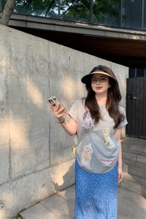 Plus Size Gray Cartoon Print Animal Party T-Shirt - Loose Fit Short Sleeve Top for Casual Style