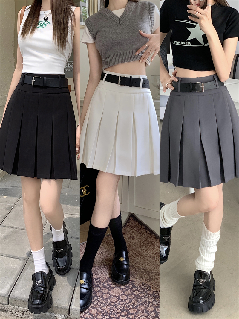 Plus Size Gray College-Style Pleated Skirt for Women, High-Waisted A-Line Short Skirt, Trendy Casual Fashion Plus Size Gray College-Style Pleated Skirt for Women, High-Waisted A-Line Short Skirt, Trendy Casual Fashion