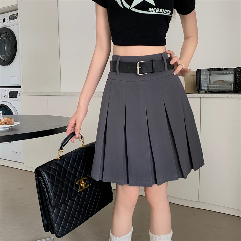 Plus Size Gray College-Style Pleated Skirt for Women, High-Waisted A-Line Short Skirt, Trendy Casual Fashion Plus Size Gray College-Style Pleated Skirt for Women, High-Waisted A-Line Short Skirt, Trendy Casual Fashion