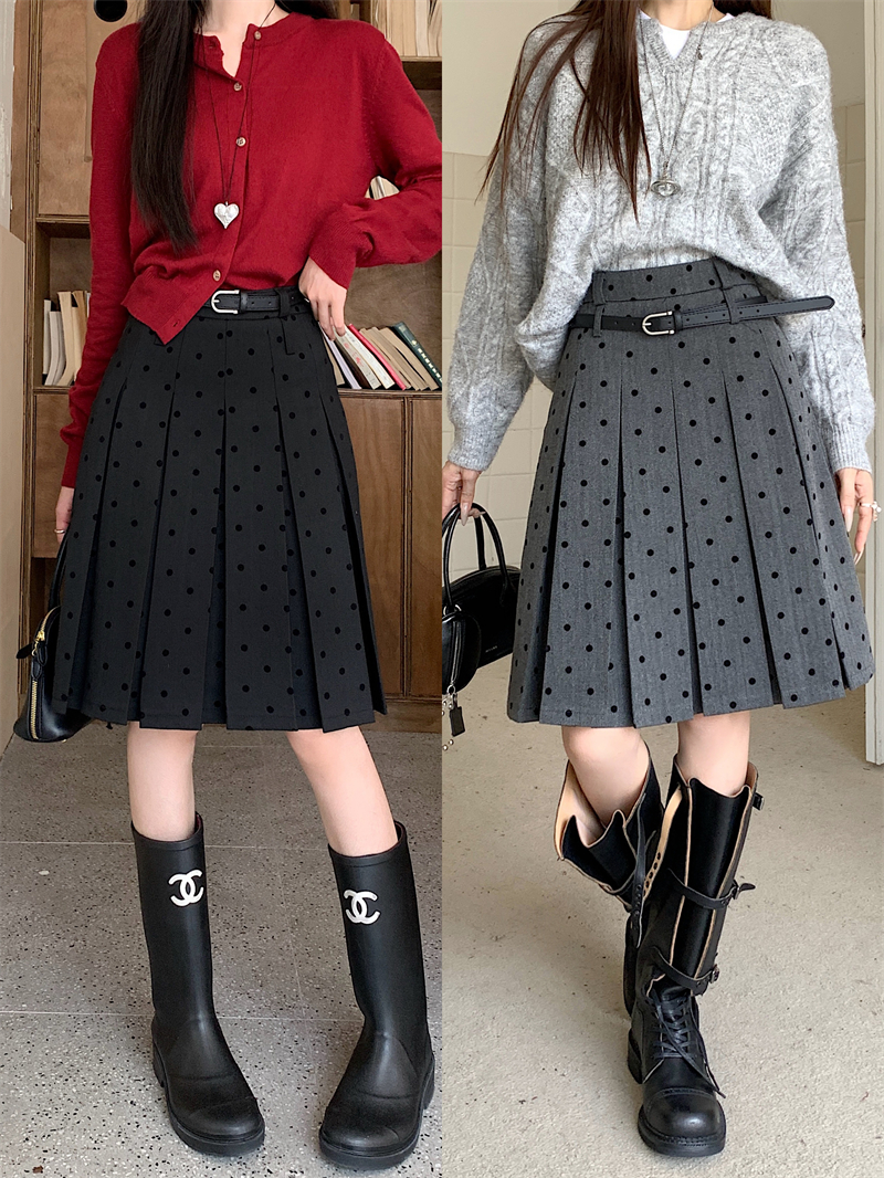 Plus Size Gray Polka Dot High-Waisted A-Line Skirt - Women's College Style Mid-Length Pleated Skirt for Spring and Summer Plus Size Gray Polka Dot High-Waisted A-Line Skirt - Women's College Style Mid-Length Pleated Skirt for Spring and Summer