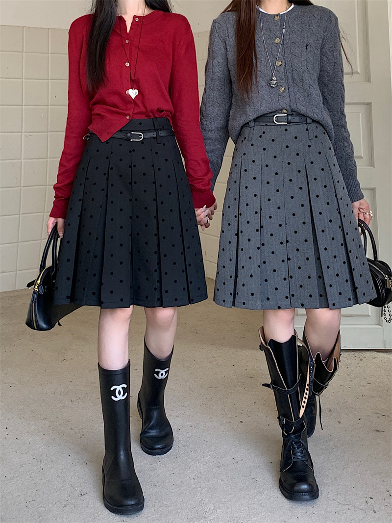 Plus Size Gray Polka Dot High-Waisted A-Line Skirt - Women's College Style Mid-Length Pleated Skirt for Spring and Summer Plus Size Gray Polka Dot High-Waisted A-Line Skirt - Women's College Style Mid-Length Pleated Skirt for Spring and Summer